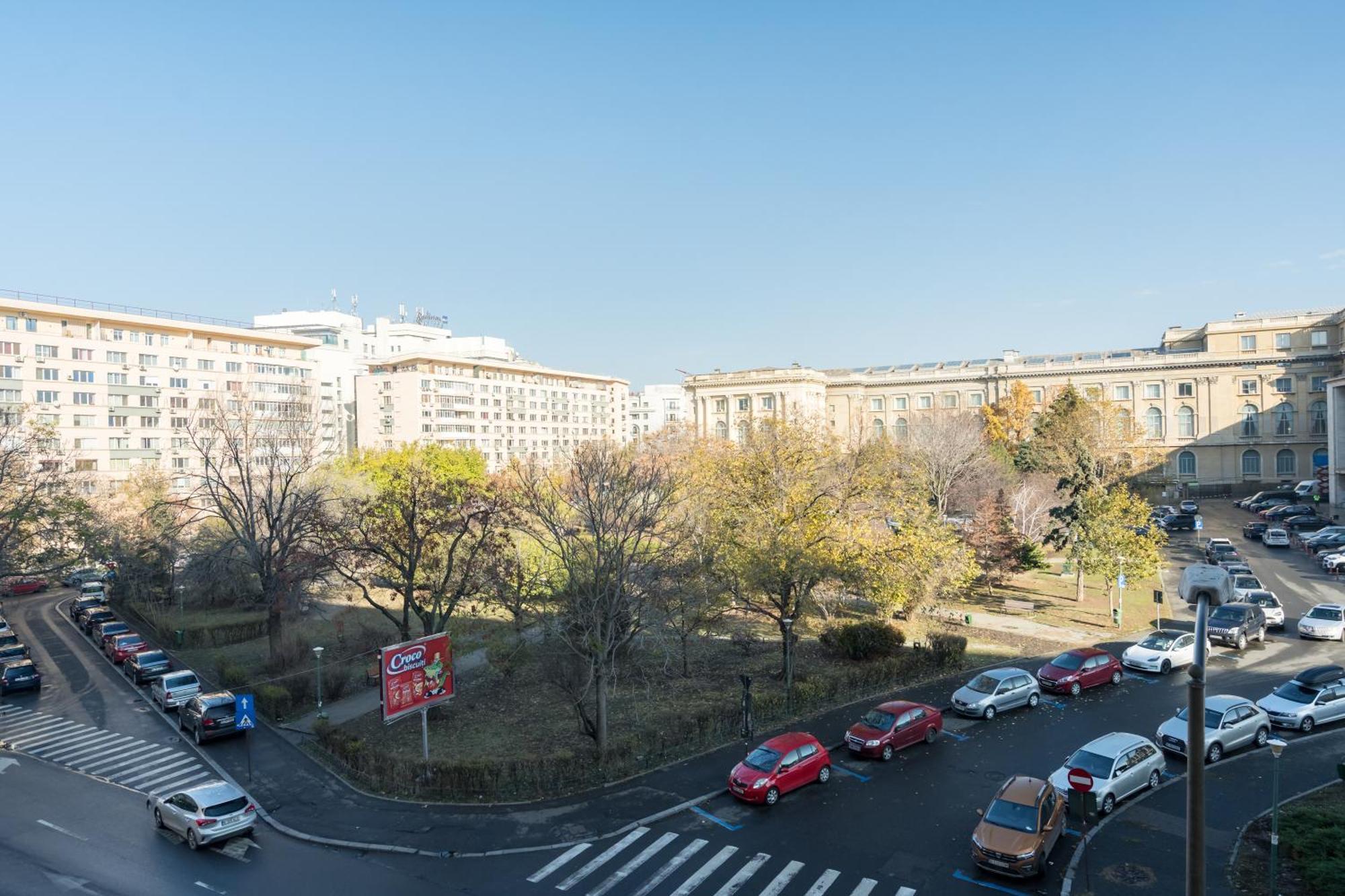 Magnificent Location With Iconic Scenery - Sala Palatului Bukarest Exteriör bild